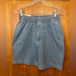 Uniqlo NWT chambray denim casual shorts men’s size: small